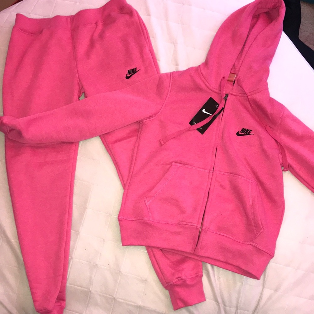 Nike Sweatsuit